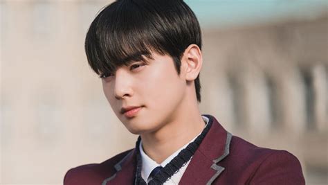 Cha eun woo is recognized as both a singer and an actor. 18 Otra Vez Episodio 15 - Pandrama