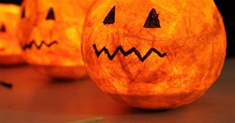 Cómo hacer calabazas de halloween con papel seda o china Pumpkin