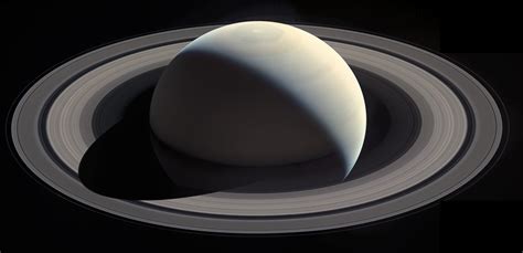 Saturno En Verano Fotografiado Por La Sonda Cassini Microsiervos