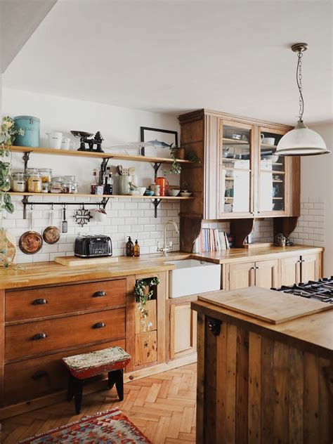 10 Antique Kitchen Cabinets Thatll Inspire You To Thrift Shop