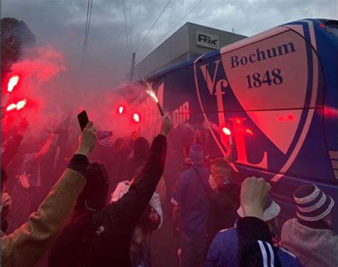 Vfl bochum 1848, bochum, germany. 2. Bundesliga: 5000 Fans verabschieden VfL Bochum mit ...