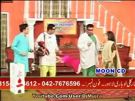 Zafri Khan And Nasir Chinyoti As A Doctor In Stage Drama Video