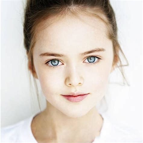 세계에서 가장 예쁜 소녀 9살 모델 크리스티나 피메노바
