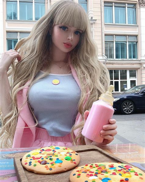 Valeria Lukyanova The Human Barbie Doll Artofit