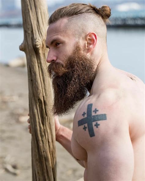 Pin By Michael Laessle On Beards Viking Beard Styles Beard Styles