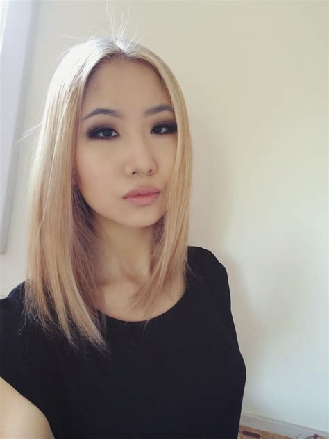 Blonde Asian Girl Great Blonde Asian Blonde Hair Asian Girl Hair Beauty Hair Color Long