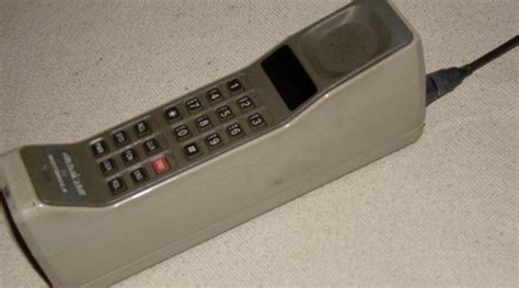 Así Era El Primer Celular Que Motorola Lanzó Hace 30 Años Y Es