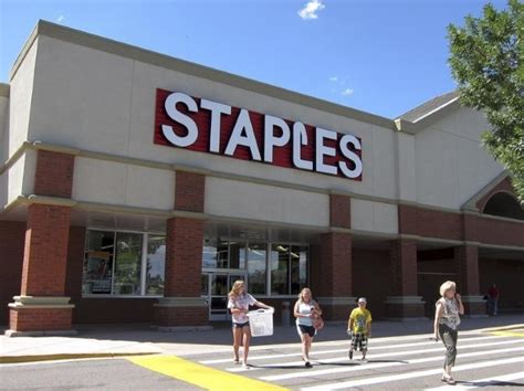 Staples Says It S Investigating Potential Credit Card Data Breach