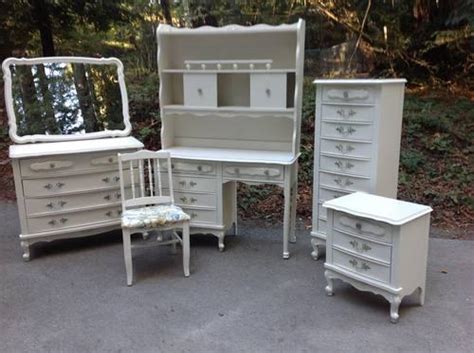 French country style provides a calming space for anyone to relax. Shabby Chic French Provincial Bedroom Set for Sale in San ...