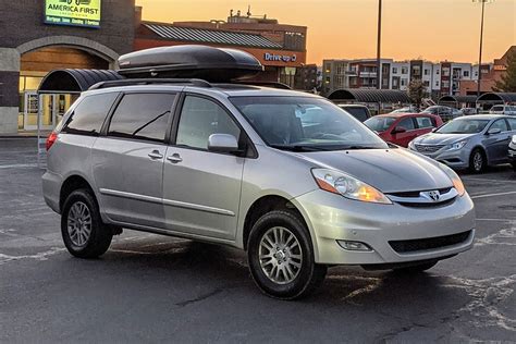 I Saw A Lifted Awd Toyota Sienna And Apparently This Is A Thing