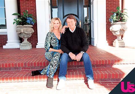 Wayne Gretzky Gives Tour Of His Home And Life With Wife Janet