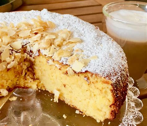 Orangen-Mandelkuchen ohne Mehl AUFGEGABELT