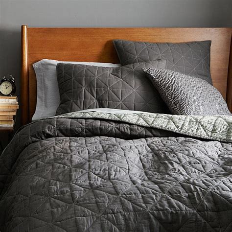 17 Fabulous Modern Bedding Finds Decoist