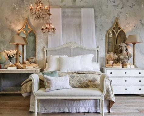 18 Impressive French Style Bedrooms That No One Can Resist