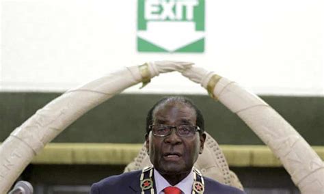 Robert Mugabe Booed In Zimbabwes Parliament Over Economic Crisis