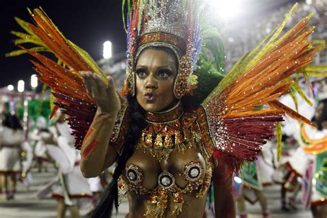 Br Sil Les Exc S Du Carnaval De Rio