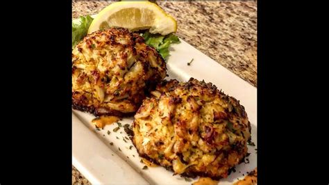 For the best flavor, i would suggest using ritz or saltine crackers. The Best Crab cakes (Broiled and Fried) - YouTube