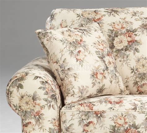 Floral Pattern Fabric Traditional Sofa And Loveseat Set