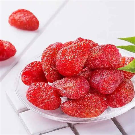 Free Samples Candied Dried Strawberry Pieces Freeze Dry Strawberry