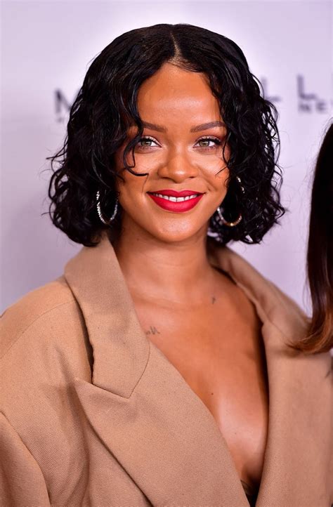 Rihanna S Curly Bob Haircut In 2017 Best Celebrity Wavy And Curly Bob Haircuts Of All Time