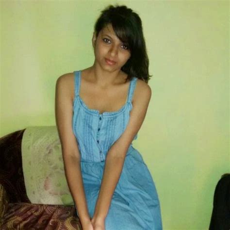 Beautiful Young Girl From Bangalore Completely Nude Selfie