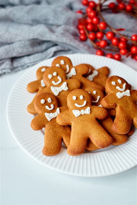 Air Fryer Gingerbread Man Cookies Recipes From A Pantry