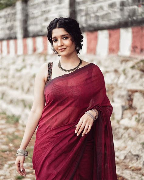 Ritika Singh New Saree Photoshoot