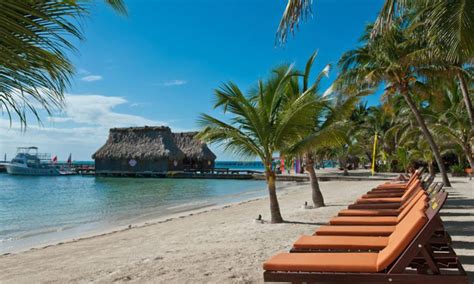 The 5 Best Beaches For Swimming In Belize