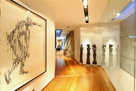 Open Hallway Art Gallery Interior Design Ideas