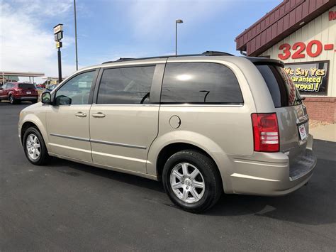Used 2009 CHRYSLER TOWN AND COUNTRY TOURING for sale in MATHISON