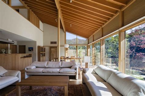 Traditional zen philosophy inspires the simplistic, natural essence found in modern house plans. Modern + wooden + sunlight + awesome Japanese home ...