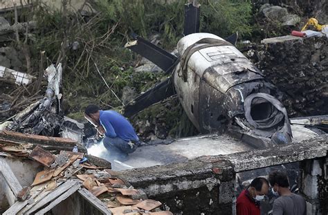 Taiwan Plane Crash Hung Yu Ting 34 Year Old Survivor Crawls Out Of