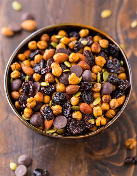 Chickpea Snack Mix With Healthy Roasted Chickpeas