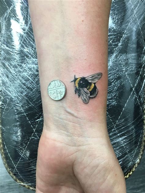 150 Beautiful Bee Tattoos Designs With Meanings 2023