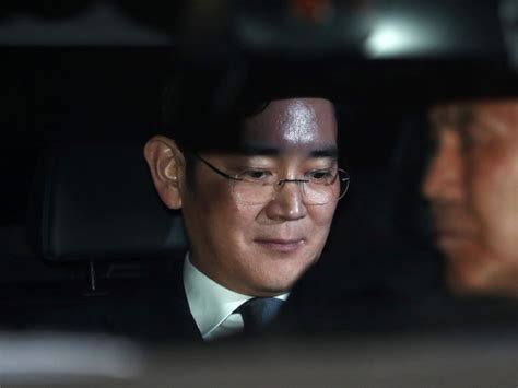 Samsung Heir Arrested In South Korea Corruption Probe Asia Gulf News