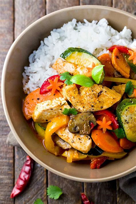 Add chicken pieces, sliced peppers, and green beans. Thai Chicken Curry with Coconut Milk | Recipe | Chicken ...
