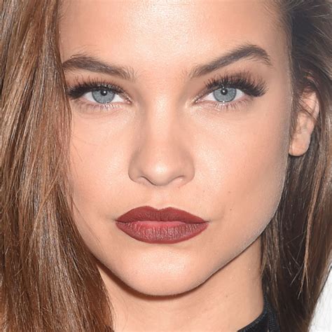 Barbara Palvin Makeup Taupe Eyeshadow And Hot Pink Lipstick Steal Her