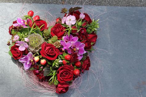 Blumenherz Rot Rosa Valentine Flower Arrangements Kaitlyn Heart