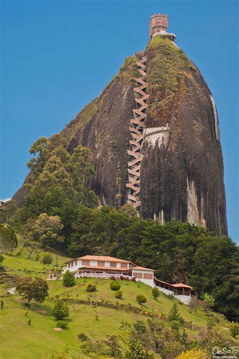 Les Escaliers Du Peñón De Guatapé En Colombie