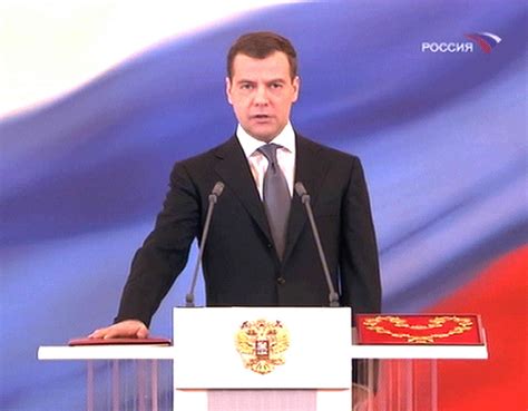 Dmitri Medvedev Devient Officiellement Le Troisième Président De Russie