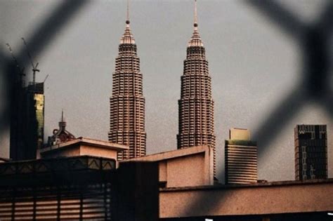 Antara kesan yang dapat kita lihat kepada individu yang terlibat dengan dadah ialah dari segi tingkah laku diri penagih itu sendiri. Ulasan Mengenai Kesan COVID-19 Kepada Ekonomi Malaysia ...
