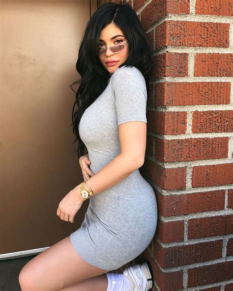 Kylie Jenner Is Most Valuable Instagram Celeb With Posts Worth Million Report