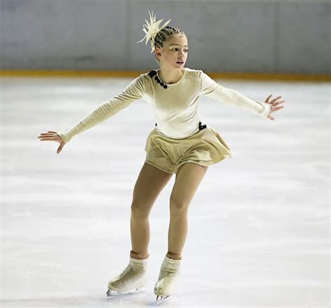 What To Wear Ice Skating Indoors 17 Essential Wears Inline Skate Stars