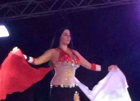 Egypt Flag Wearing Belly Dancer Faces Jail Al Arabiya English