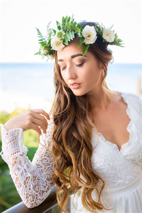 28 Gorgeous Beach Wedding Hairstyles From Real Destination Weddings