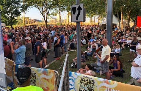 Pittsburghs Three Rivers Art Festival New Format A Step Forward 90