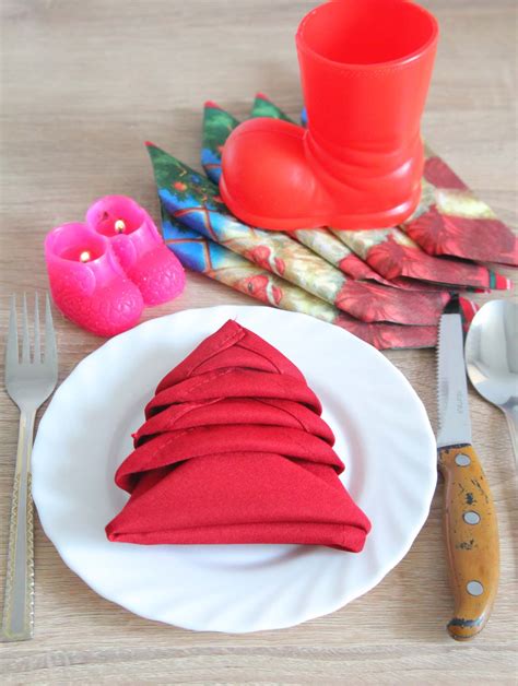 Brilliant Quick Christmas Napkin Folding Easy Peasy Creative Ideas
