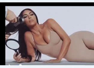 Kim Kardashian E D Shmon Pse Sht Femra M Seksi N