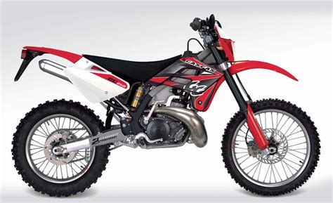 The gas gas ec 250e model is a enduro / offroad bike manufactured by gas gas. GAS GAS EC 250 - 2005, 2006 - autoevolution