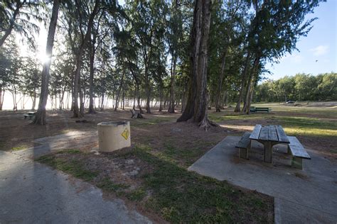 Waimanalo Bay Beach Park Campground Outdoor Project